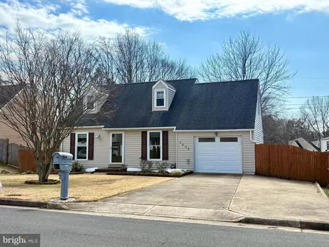 5606 Roundtree Dr, Woodbridge, VA 22193