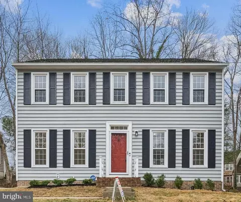 11975 Farrabow Ln, Woodbridge, VA 22192