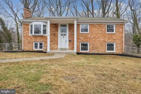 2202 Princess Anne Ln, Woodbridge, VA 22191