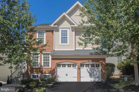 16862 Reef Knot Way, Woodbridge, VA 22191