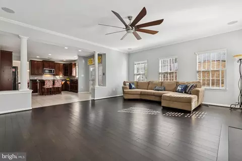 Living - 3204 Lost Pond Ct, Triangle, VA 22172 photo 1 of 1
