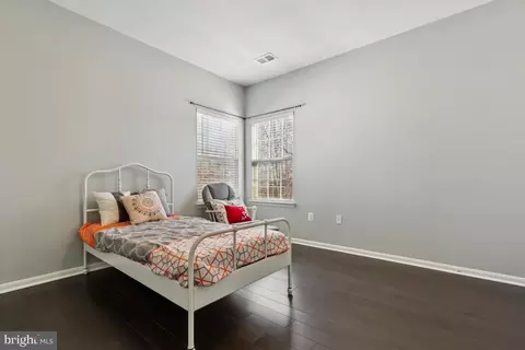 Bedroom - 3204 Lost Pond Ct, Triangle, VA 22172 photo 2 of 3