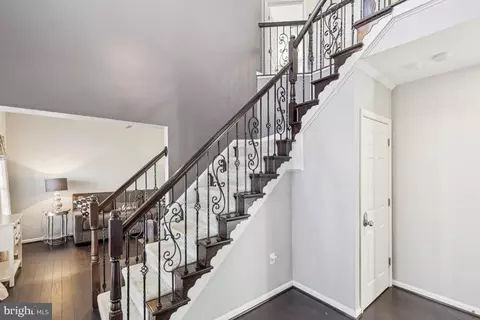 Entry Way - 3204 Lost Pond Ct, Triangle, VA 22172 photo 1 of 3