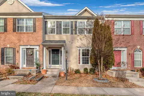 8270 Linblake Ct, Manassas, VA 20111
