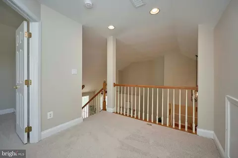 6907 Broadleaf Ter, Gainesville, VA 20155 photo 36