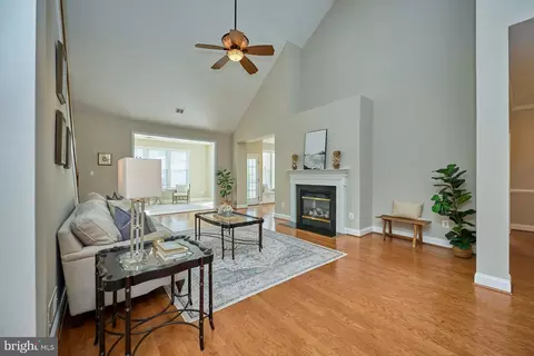 6907 Broadleaf Ter, Gainesville, VA 20155 photo 15