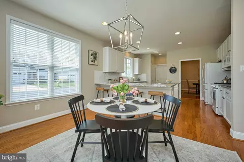 6907 Broadleaf Ter, Gainesville, VA 20155 photo 21