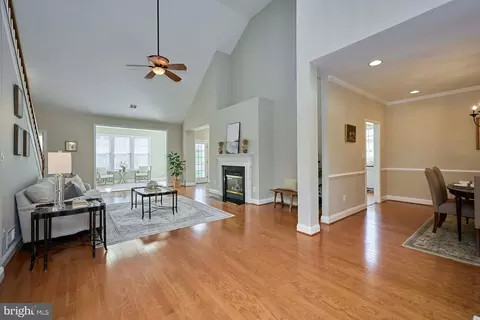 6907 Broadleaf Ter, Gainesville, VA 20155 photo 11