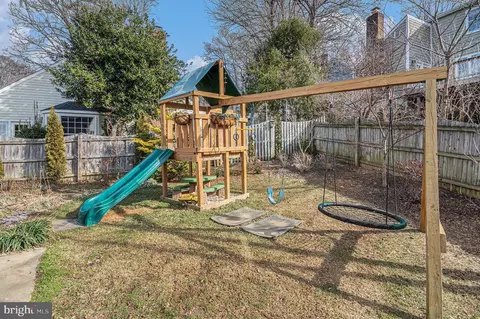 Exterior - 4635 Holleyside Ct, Dumfries, VA 22025 photo 9 of 10