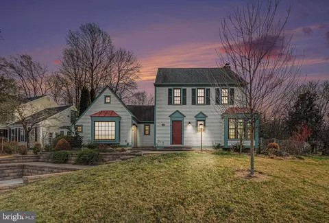 Exterior - 4635 Holleyside Ct, Dumfries, VA 22025 photo 3 of 10