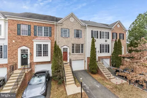 2509 Oak Tree Ln, Woodbridge, VA 22191