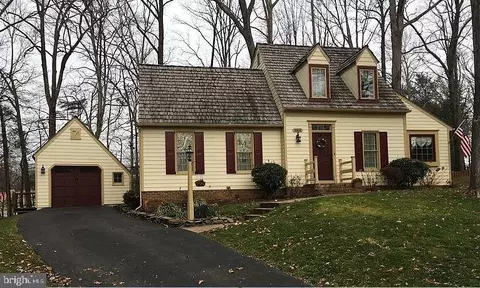 15461 Golf Club Dr, Dumfries, VA 22025