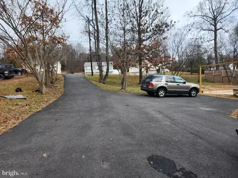 17744 Possum Point Rd, Dumfries, VA 22026