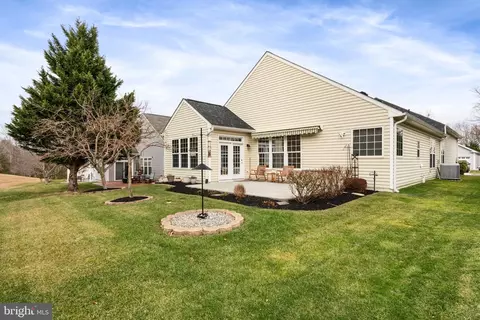 Exterior - 16040 Dancing Leaf Pl, Dumfries, VA 22025 photo 4 of 7