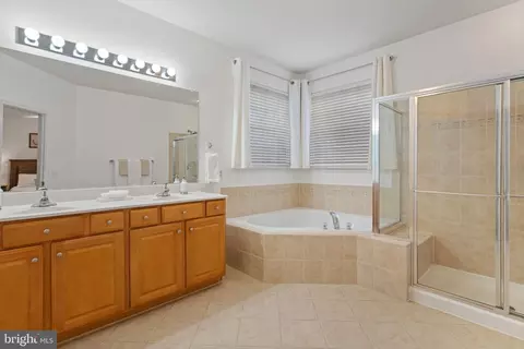 Bath - 16040 Dancing Leaf Pl, Dumfries, VA 22025 photo 1 of 3