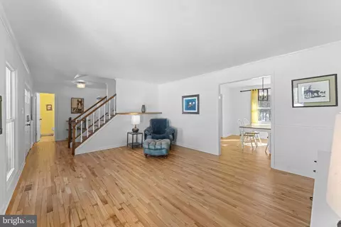 Entry Way - 6099 River Forest Dr, Manassas, VA 20112 photo 3 of 9