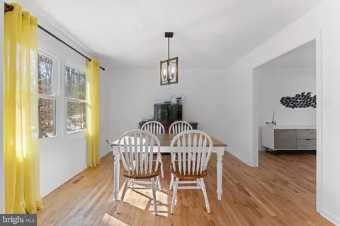 Dining - 6099 River Forest Dr, Manassas, VA 20112 photo 3 of 3