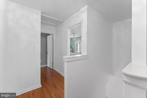 Entry Way - 6099 River Forest Dr, Manassas, VA 20112 photo 8 of 9
