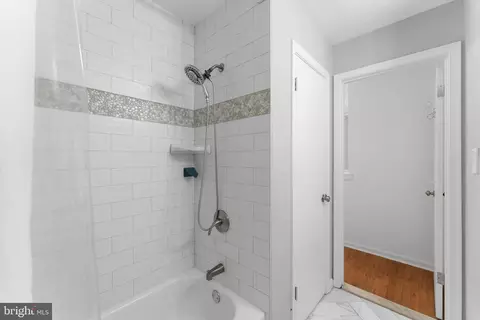 Bath - 6099 River Forest Dr, Manassas, VA 20112 photo 5 of 5