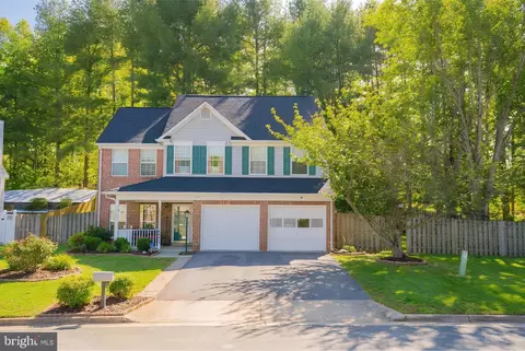 6197 Oaklawn Ln, Woodbridge, VA 22193
