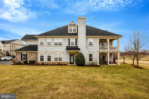 13910 Greendale Dr #33, Woodbridge, VA 22191