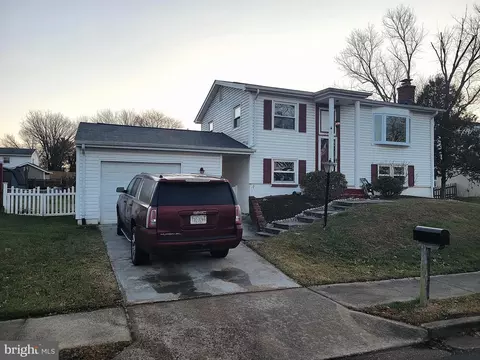 12923 Kerrydale Rd, Woodbridge, VA 22193