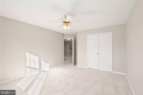 Bedroom - 6932 Walnut Hill Dr, Gainesville, VA 20155 photo 5 of 7