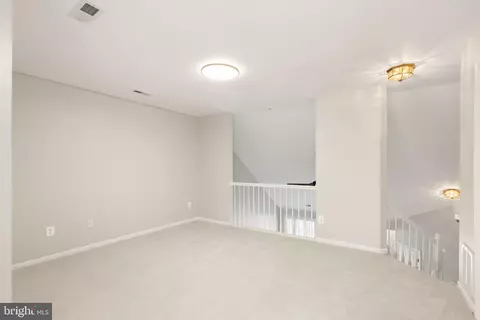 Living - 6932 Walnut Hill Dr, Gainesville, VA 20155 photo 1 of 1