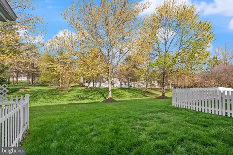 Exterior - 6932 Walnut Hill Dr, Gainesville, VA 20155 photo 3 of 5