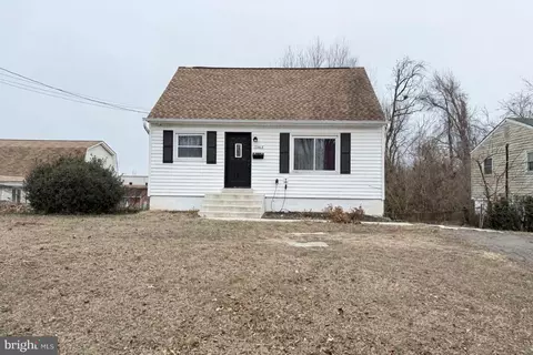 15205 Michigan Rd, Woodbridge, VA 22191