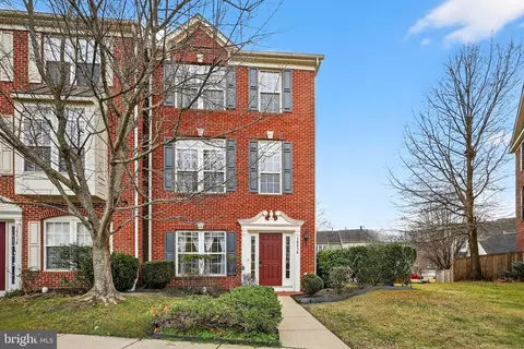 16636 Barge Cir, Woodbridge, VA 22191