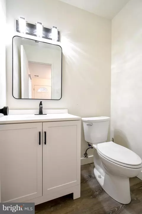 Bath - 7516 Purdue Ct, Manassas, VA 20109 photo 1 of 3