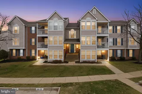 3620 Sherbrooke Cir #103, Woodbridge, VA 22192