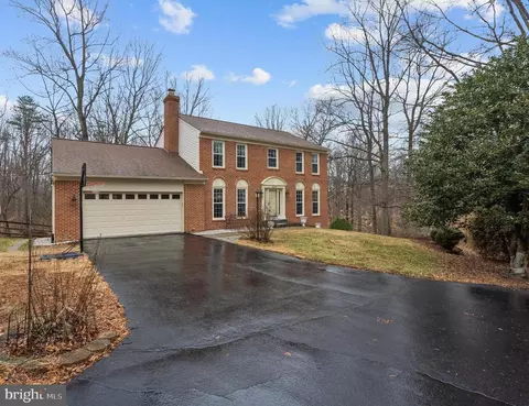 4464 Briton Ct, Woodbridge, VA 22192