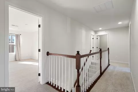 Entry Way - 2321 Sweet Pepperbrush Loop, Dumfries, VA 22026 photo 9 of 11