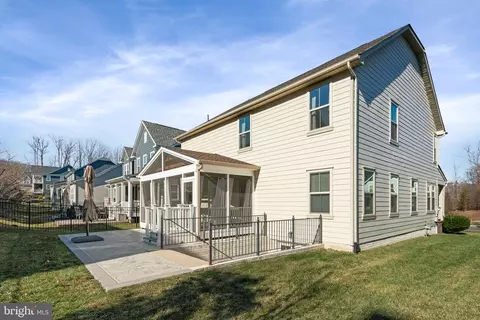 Exterior - 2321 Sweet Pepperbrush Loop, Dumfries, VA 22026 photo 6 of 13