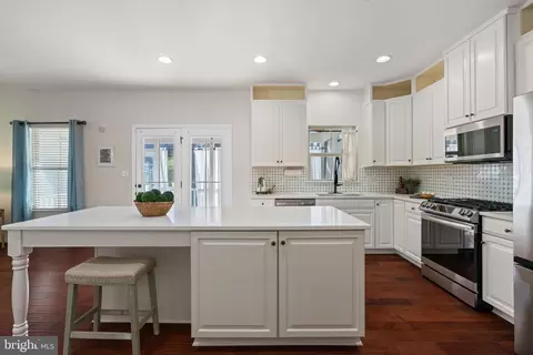 Kitchen - 2321 Sweet Pepperbrush Loop, Dumfries, VA 22026 photo 5 of 5