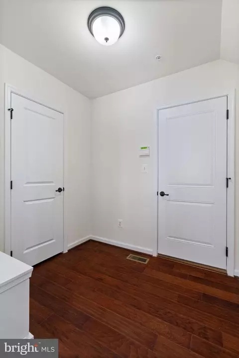 Entry Way - 2321 Sweet Pepperbrush Loop, Dumfries, VA 22026 photo 4 of 11