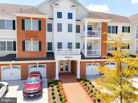 15110 Heather Mill Ln #305, Haymarket, VA 20169