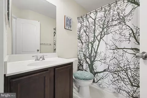 Entry Way - 4440 Potomac Highlands Cir, Triangle, VA 22172 photo 5 of 5
