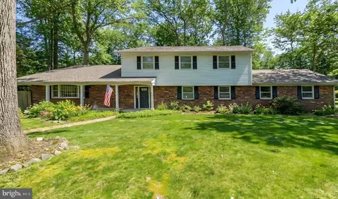 Exterior - 3234 Riverview Dr, Triangle, VA 22172 photo 4 of 4