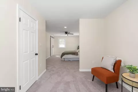 Entry Way - 3234 Riverview Dr, Triangle, VA 22172 photo 16 of 18