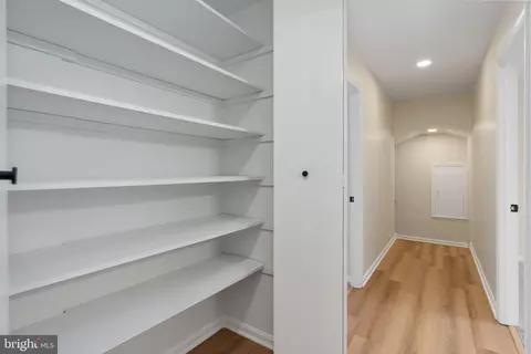 Entry Way - 3234 Riverview Dr, Triangle, VA 22172 photo 13 of 18