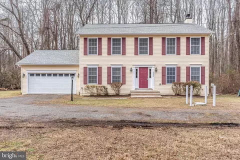 4536 Forestburg Ln, Triangle, VA 22172 photo 1