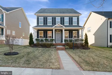 2113 River Heritage Blvd, Dumfries, VA 22026