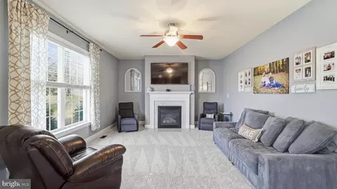 14439 Hamill Run Dr, Gainesville, VA 20155 photo 14