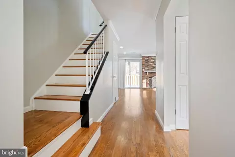 Entry Way - 7401 Emerald Dr, Manassas, VA 20109 photo 2 of 2