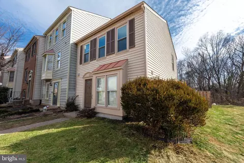 Exterior - 7401 Emerald Dr, Manassas, VA 20109 photo 2 of 6