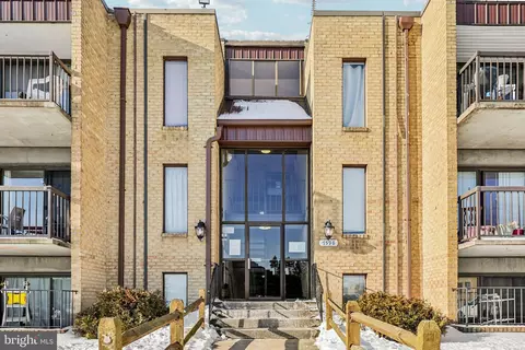 7598 Gales Ct #102, Manassas, VA 20109