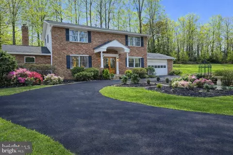 2701 Omisol Rd, Woodbridge, VA 22192